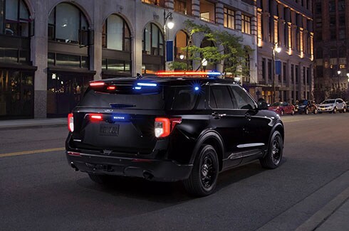 Luces LED equipadas en Ford Police Interceptor Utility 2026, SUV para Servicios de Seguridad